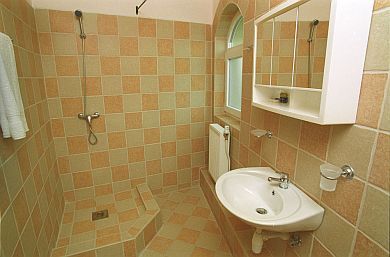 Budapest 10 km - Pension Laguna in Mogyorod