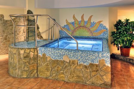 Hotel Mediterran Budapest -cheap hotel in Budapest with jacuzzi near to the Congress Centre