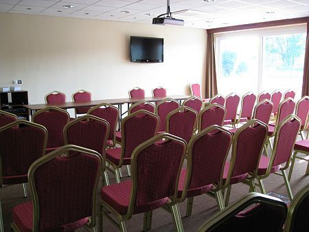 Conference room in Zsambek - 30kms from Budapest - Hotel Szepia Bio Art