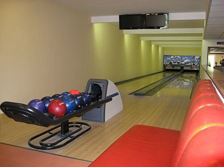 Bowling lanes in Szepia Bio Art Hotel Zsambek - active holiday in the Zsambek basin, Hungary