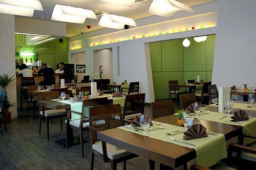 Breakfast room of Bliss Wellness Hotel on the 'Pest Broadway' with wide selection of dishes