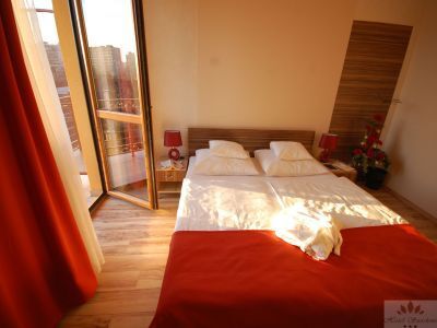 Cheap hotelroom in Budapest - bathroom of Hotel Sunshine