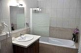 Elegant bath room in Forster Castle Hotel in Bugyi, in the neighbourhood of Budapest
