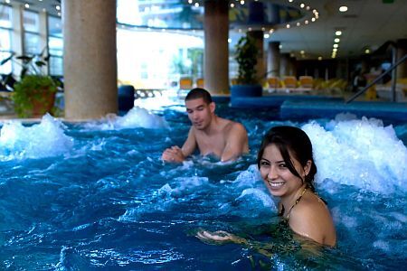 Thermal Hotel Visegrad with whirlpool wellness pool in Visegrad