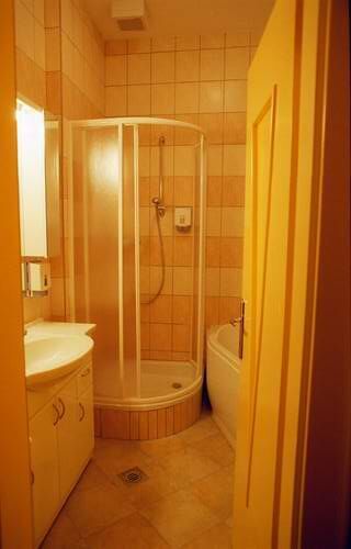 Hotel Aquarius Budapest - Bathroom - Budapest Aquarius hotel, Wellness hotel in Budapest
