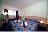 Mercure Buda hotel elegant and romantic hotel room near to the Deli railwaystation in Buda