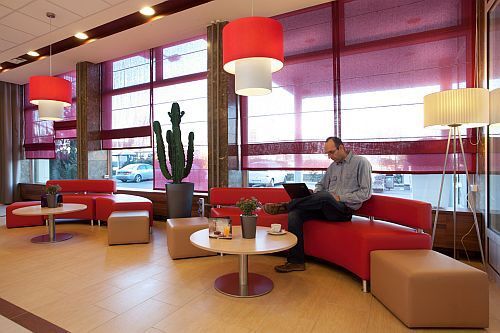 Hotel Ibis CitySouth*** Budapest - hall of the renovated 3-star hotel